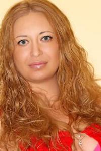 Вика, размер груди третий, +7(905)467-25-18