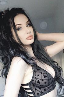 Аня, размер груди третий, +7 906 411 16 10