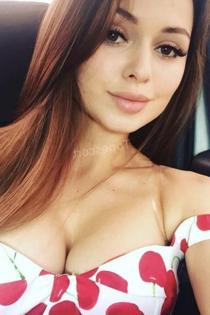 Ксюша, размер груди третий, +7 963 388 27 19