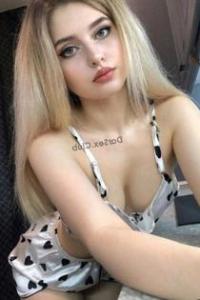 Алёна, размер груди третий, +7903 422 7443