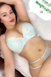 Алина, размер груди третий, 89034499290