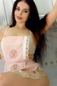 Карина, размер груди третий, +7962 013 7139
