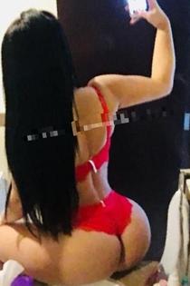 Вика, размер груди третий, +7(905)410-14-93