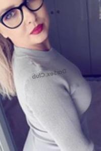 Марина, размер груди третий, +7 (906) 430-58-91