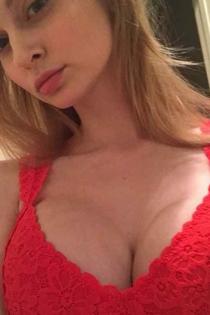 Марина, размер груди третий, +7905 410 1493