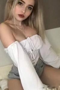 Алёна, размер груди третий, +7 (967) 200-54-37