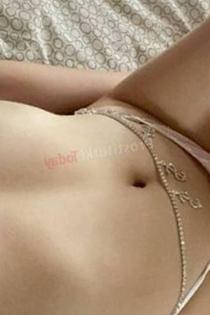 Марина, размер груди третий, +7(925)590-33-37