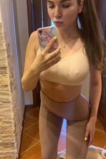 Марина, размер груди третий, +7905 410 1493