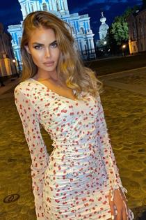 Шейла, размер груди второй, +7(903)409-40-87