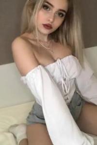 Марина, размер груди третий, +7(900)134-03-20