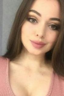 Катя, размер груди третий, +7962 013-71-39