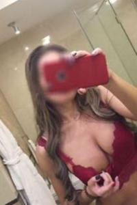 Лерочка, размер груди третий, +7906 411 1610