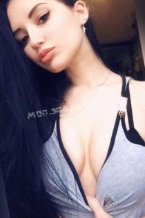Алёна, размер груди третий, +7(906)430-58-91