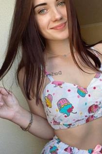 Камилла, размер груди третий, +7 (905) 410-14-93