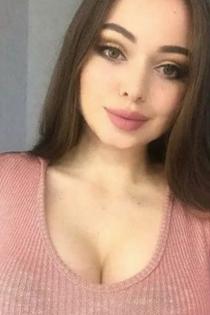 Катя, размер груди третий, +7967 200-54-37