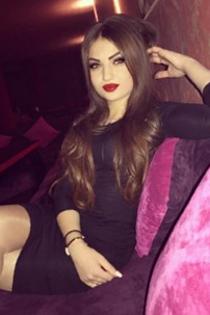 МАРИНА, размер груди третий, +7903 409 1000