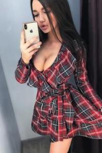 Анна, размер груди третий, 89064933406
