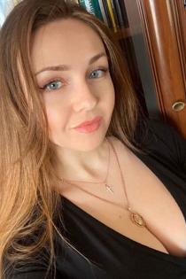 Юля, размер груди третий, +7 (903) 449-92-90