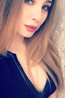 Вика, размер груди третий, +7 928 289 04 16