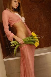 Лера, размер груди третий, +7 (903) 422-74-43