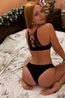 Соня, размер груди третий, +7(903)422-74-43