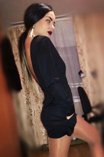 Марина, размер груди третий, +7967 200 5437