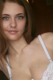 Таня, размер груди третий, +7903 409-40-87