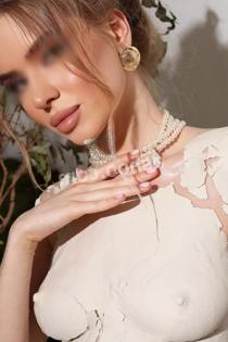 Алёна, размер груди второй, +7 903 422 74 43