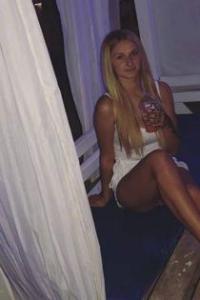 Ника, размер груди пятый, +7 928 357 42 38