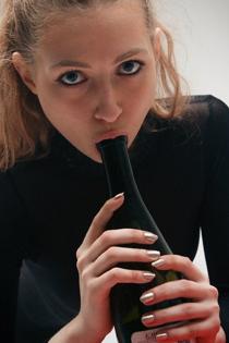 Катя, размер груди второй, +7(928)357-42-38