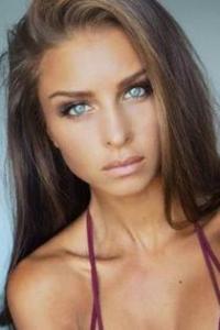 Стася, размер груди третий, +7(903)409-10-00