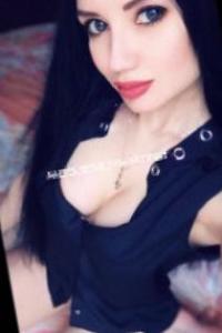 Ксюша, размер груди третий, +7(903)409-40-87