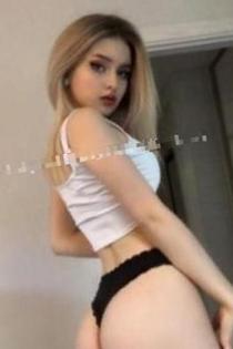 Карина, размер груди третий, 89058926073