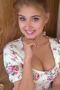 настя, размер груди третий, +7 (903) 449-92-90